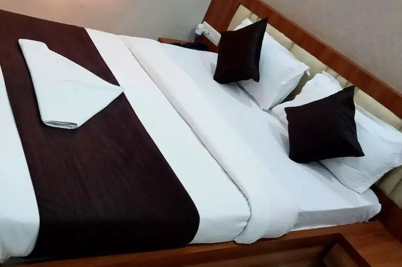 هتل Grand Royal
