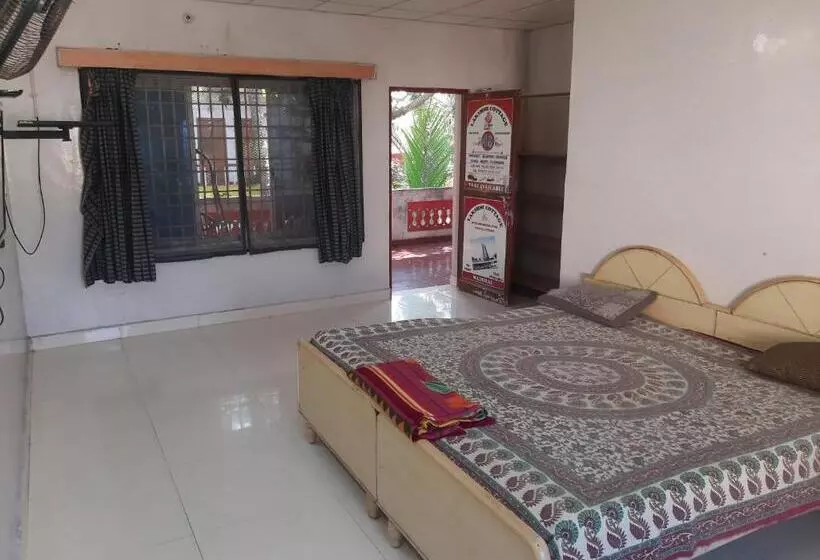 ホテル Lakshmi Cottage