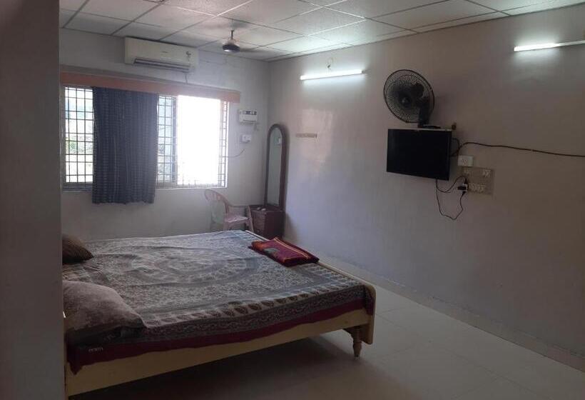 בית מלון כפרי Lakshmi Cottage