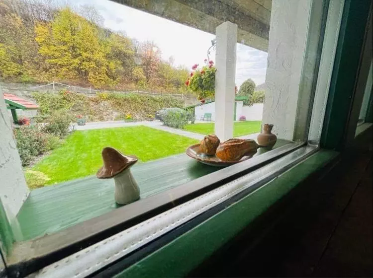 Majatalo Ladislaus Schnaps Haus Falusi Vendégház