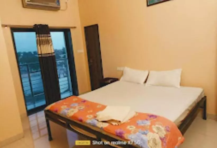 Retkeilymaja Hariram Tower,wardha