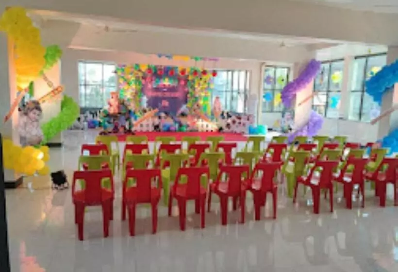 Retkeilymaja Hariram Tower,wardha