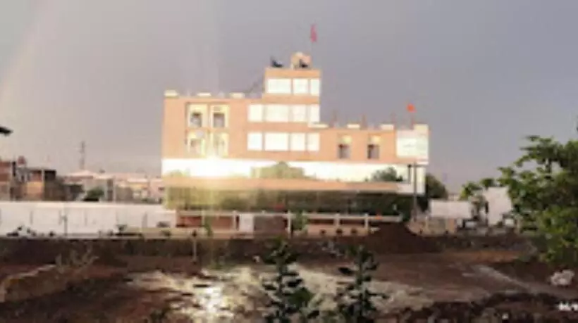 Retkeilymaja Hariram Tower,wardha