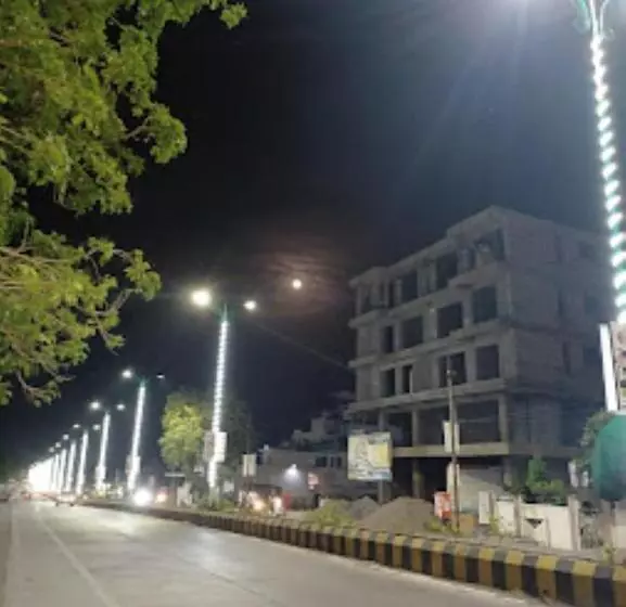 Retkeilymaja Hariram Tower,wardha