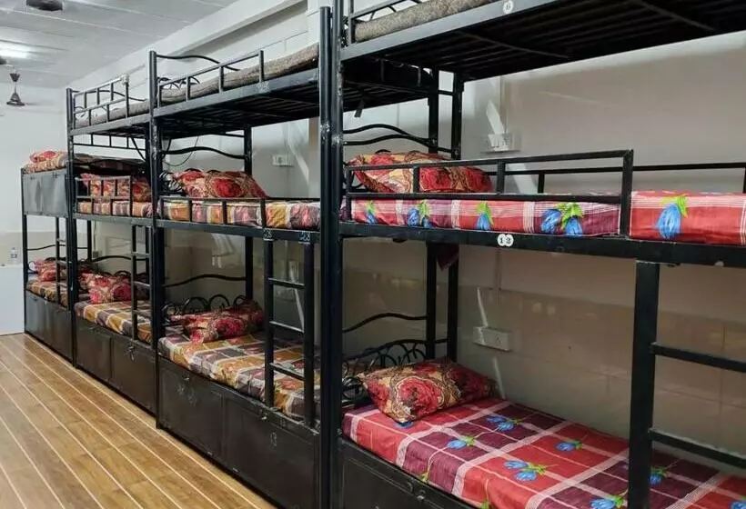 ユースホステル Shree Balaji Ac Dormitory