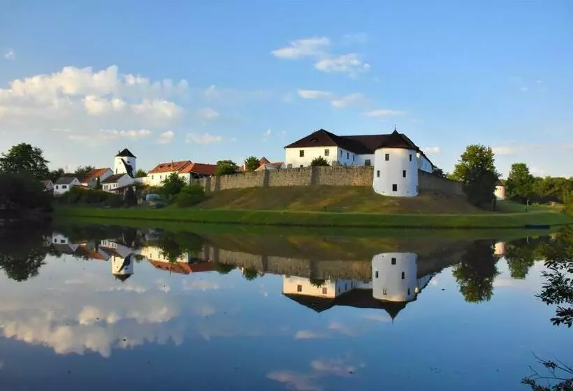 Retkeilymaja Ubytování Pod Jilmem