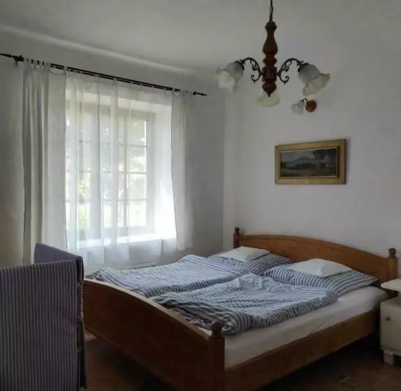 Retkeilymaja Ubytování Pod Jilmem