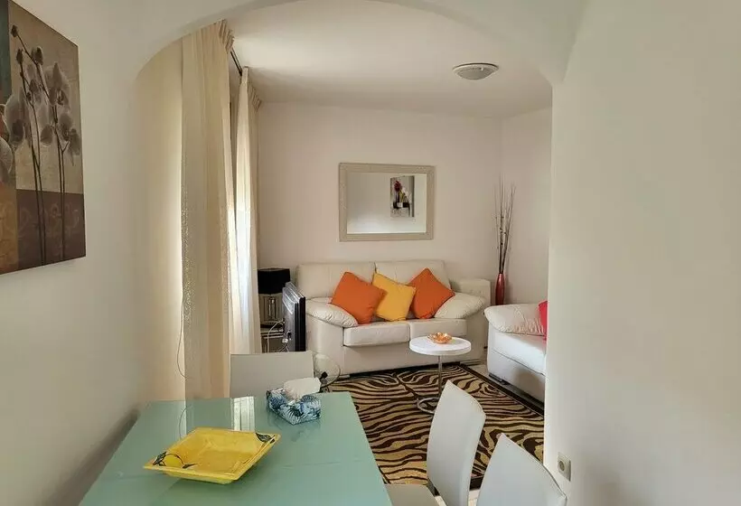 Apartamentos O Grove 3000