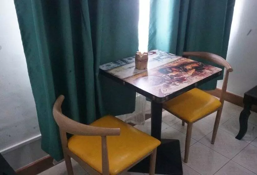 تختخواب و صبحانه Happy Ours Guest House
