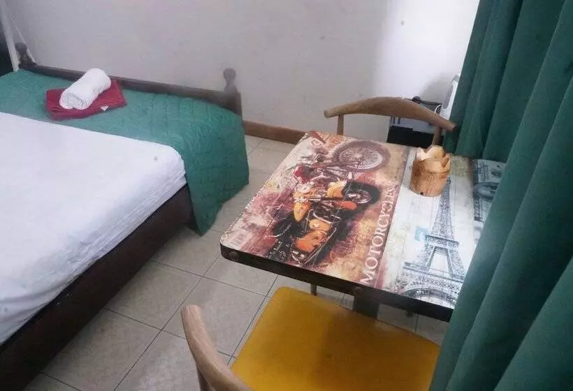 تختخواب و صبحانه Happy Ours Guest House