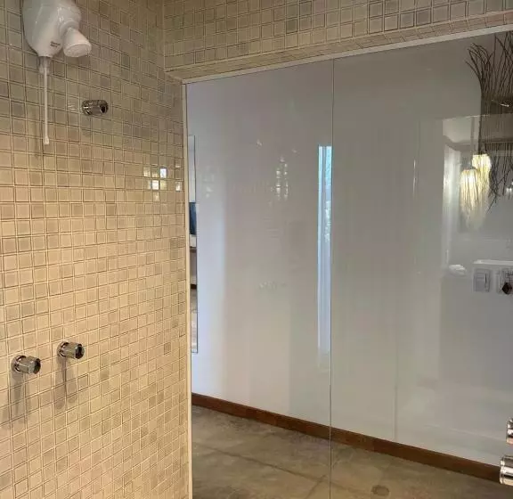 Aamiaismajoitus (B&B) Joju Bangalôs & Bistrô