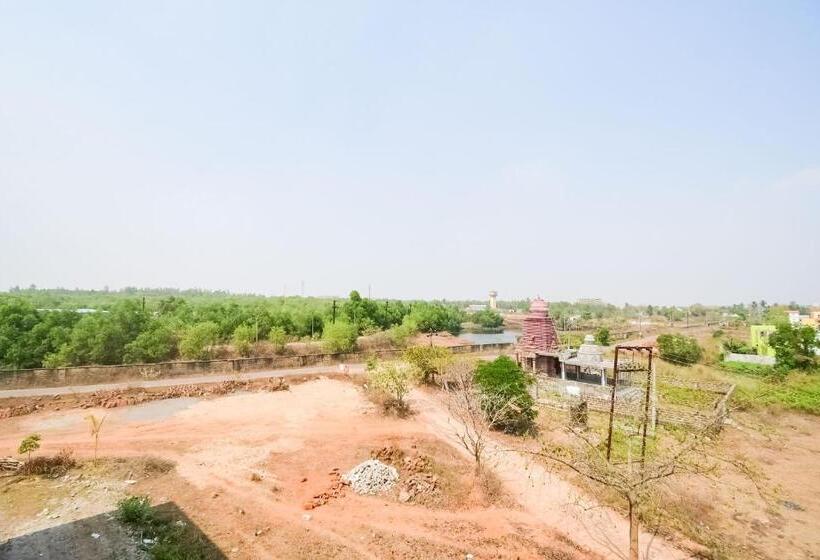 O U Tech Hotel And Restaurant