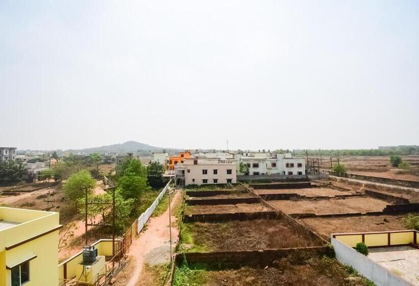 O U Tech Hotel And Restaurant