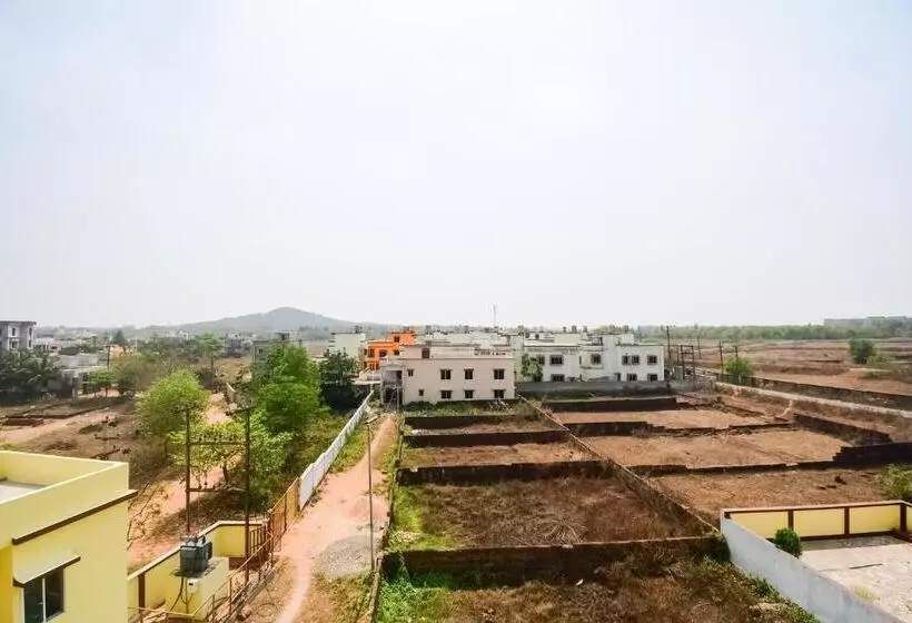 O U Tech Hotel And Restaurant
