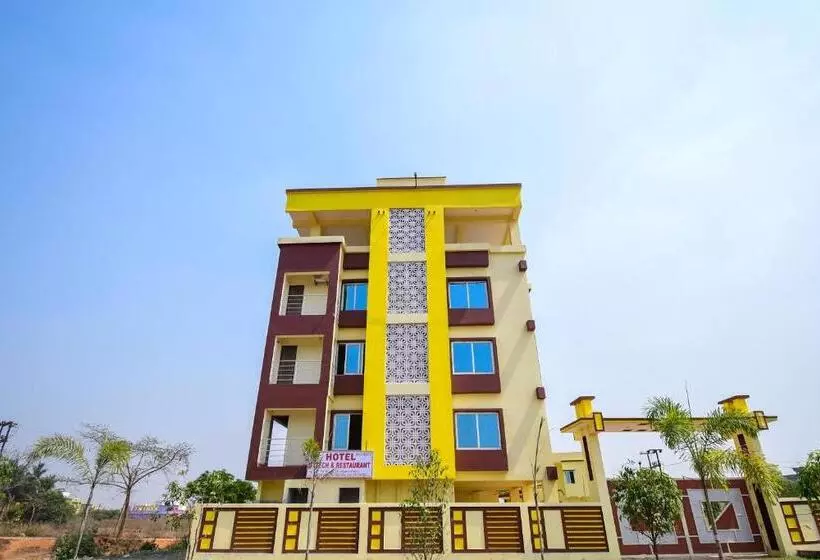 O U Tech Hotel And Restaurant
