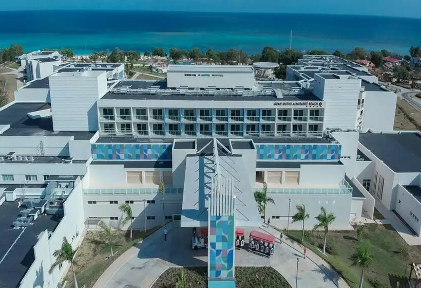 Hotelli Gran Muthu Almirante Beach