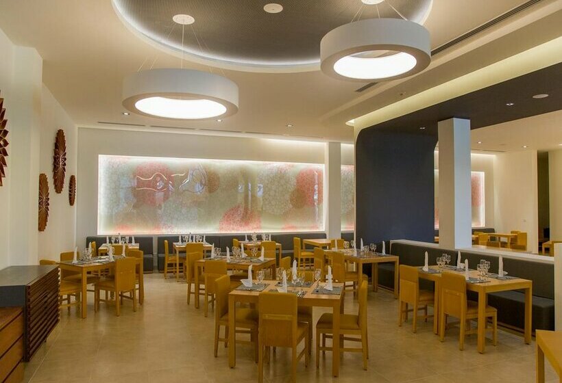 호텔 Gran Muthu Almirante Beach