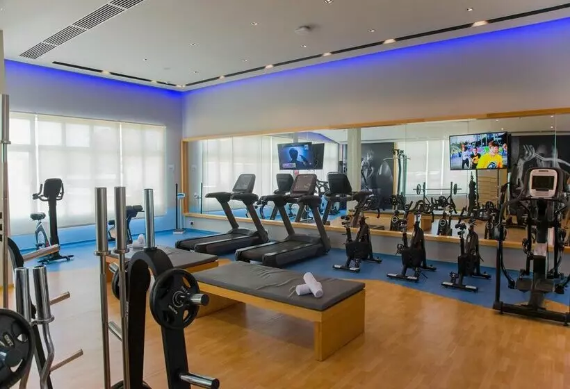 Hotelli Gran Muthu Almirante Beach