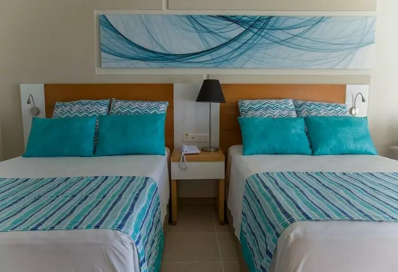 Hotelli Gran Muthu Almirante Beach