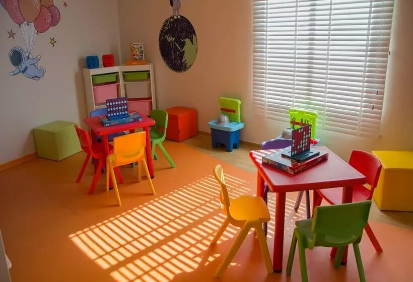 Hotelli Gran Muthu Almirante Beach