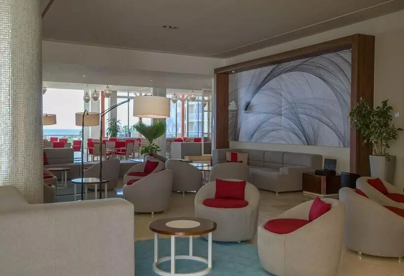 Hotelli Gran Muthu Almirante Beach