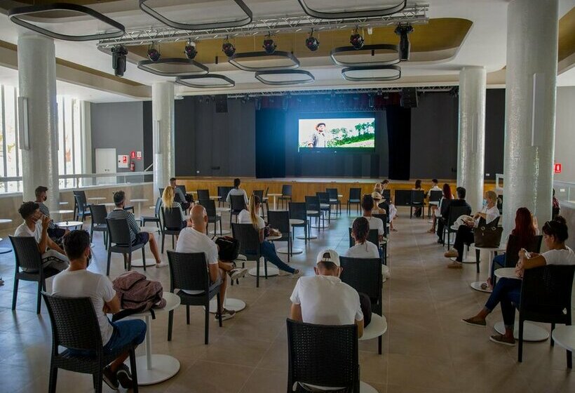 호텔 Gran Muthu Almirante Beach