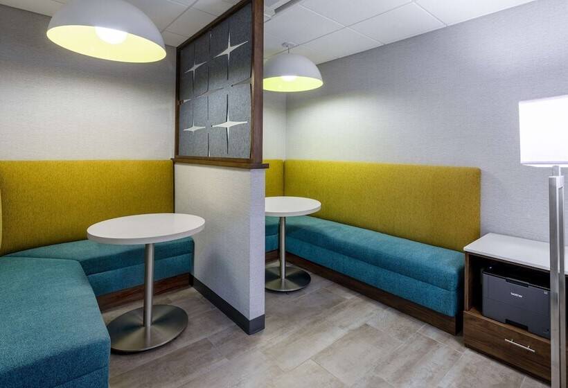 בית מלון כפרי Hampton Inn Monticello