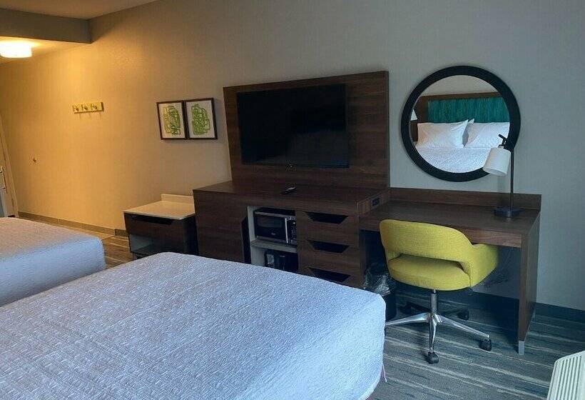 בית מלון כפרי Hampton Inn Monticello