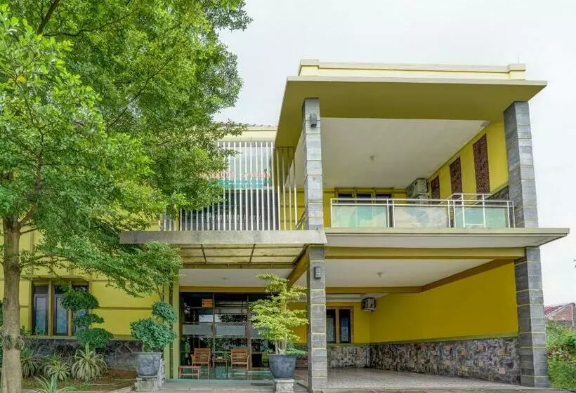 هتل Oyo 90951 Anugerah Syariah Homestay