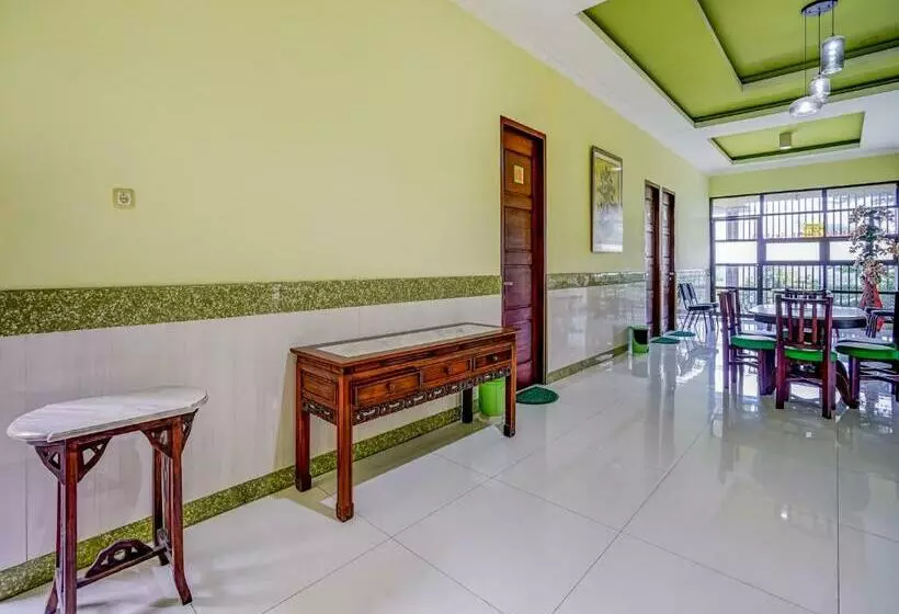 هتل Oyo 90951 Anugerah Syariah Homestay
