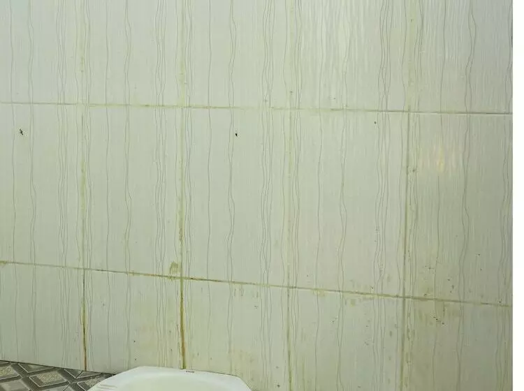 Hotelli Oyo Homes 90956 Desa Wisata Guranteng