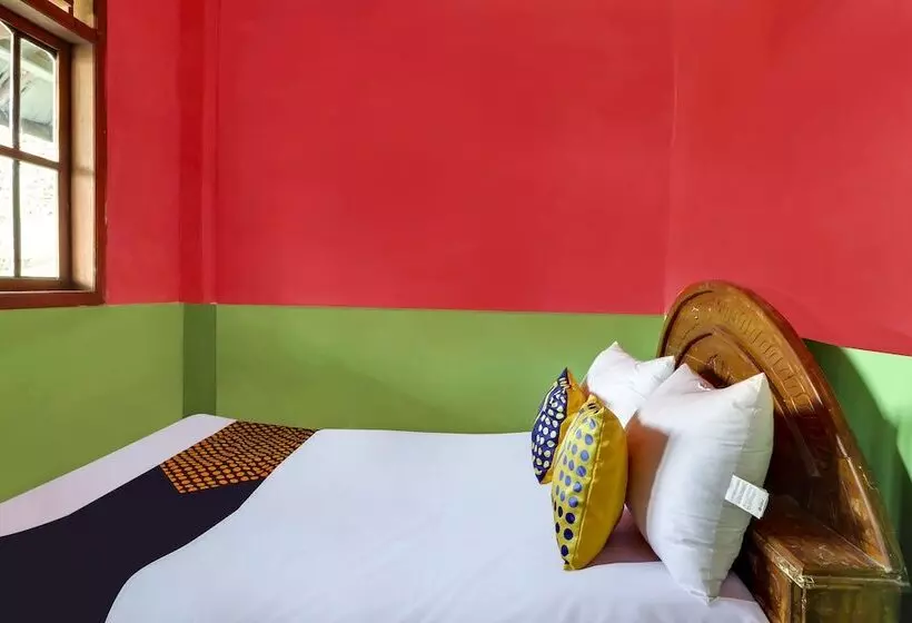 Hotelli Oyo Homes 90956 Desa Wisata Guranteng