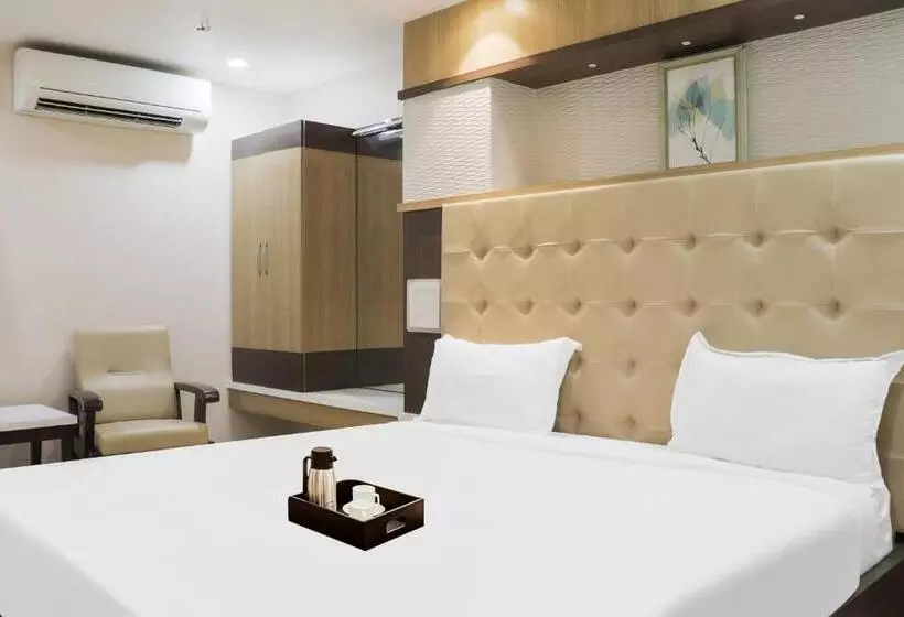 ホテル Oyo Townhouse 904  Vihari