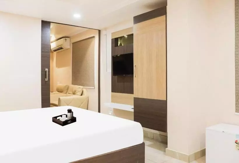 ホテル Oyo Townhouse 904  Vihari