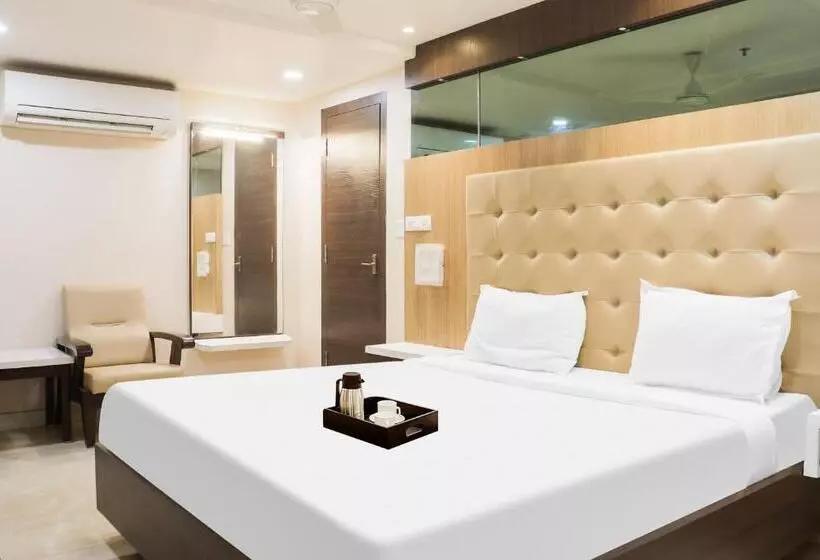 ホテル Oyo Townhouse 904  Vihari