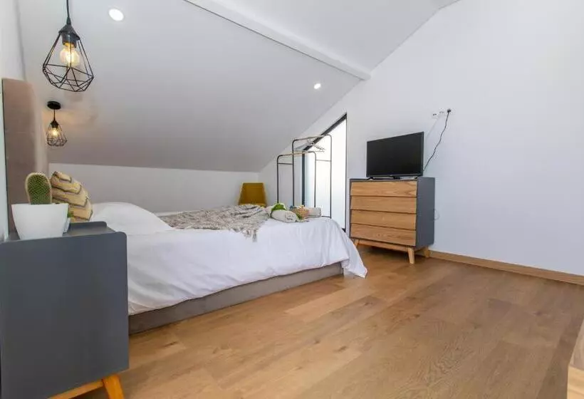 پانسیون Carvão Pdl Inn