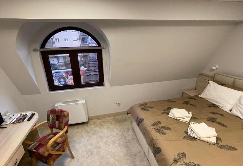 پانسیون City Smart