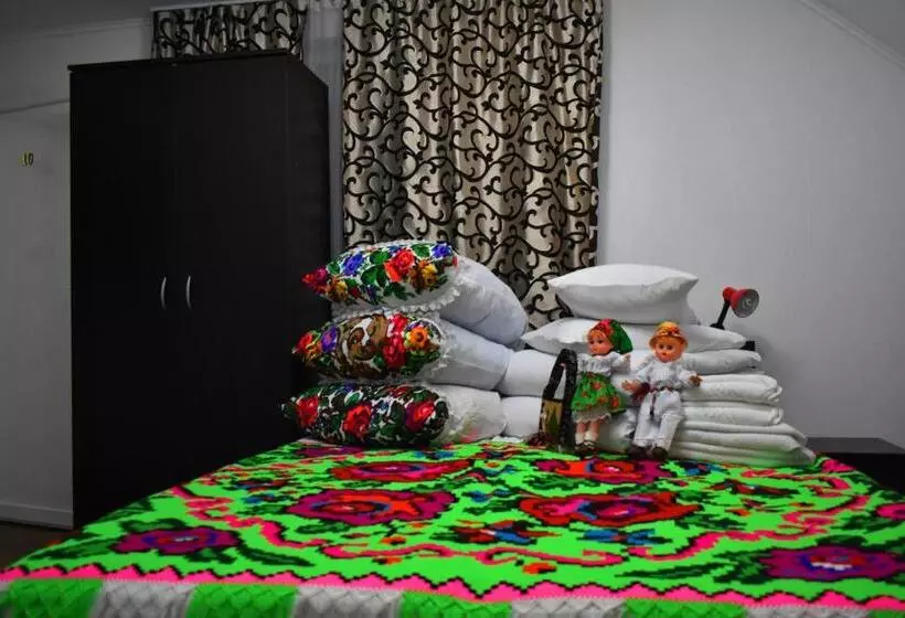 ペンション Floare De Colt