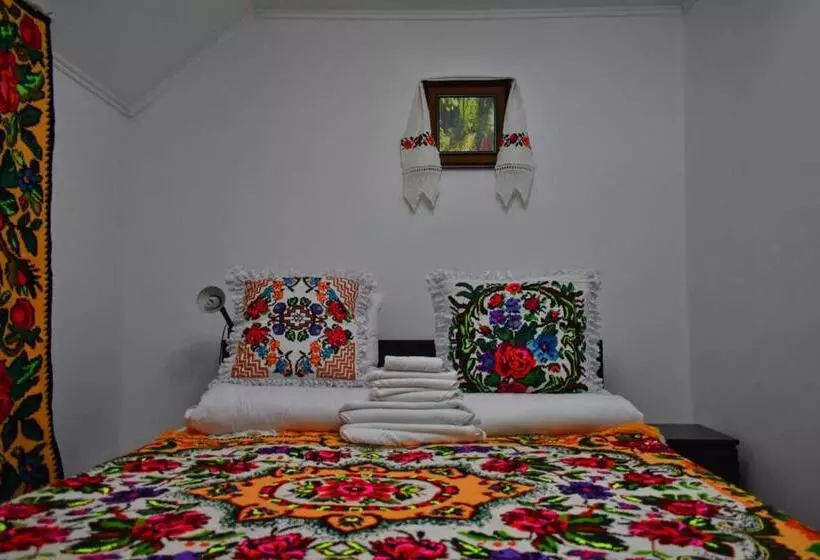 ペンション Floare De Colt