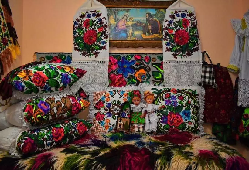 ペンション Floare De Colt