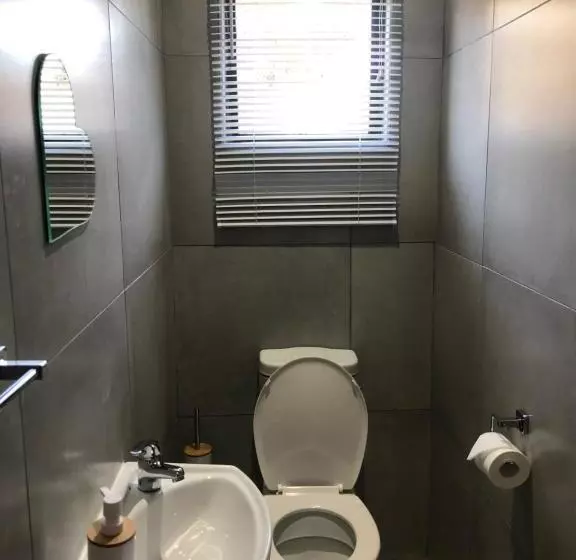 ペンション Pozi Guest House