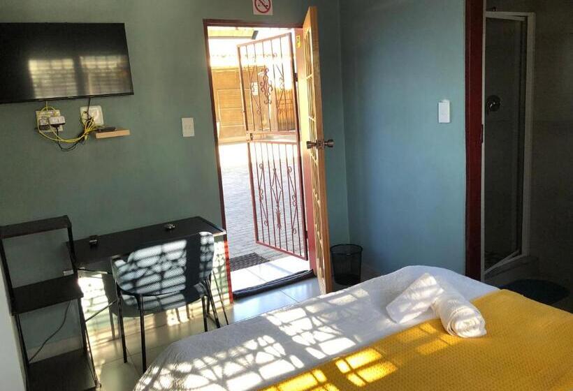 פנסיון Pozi Guest House