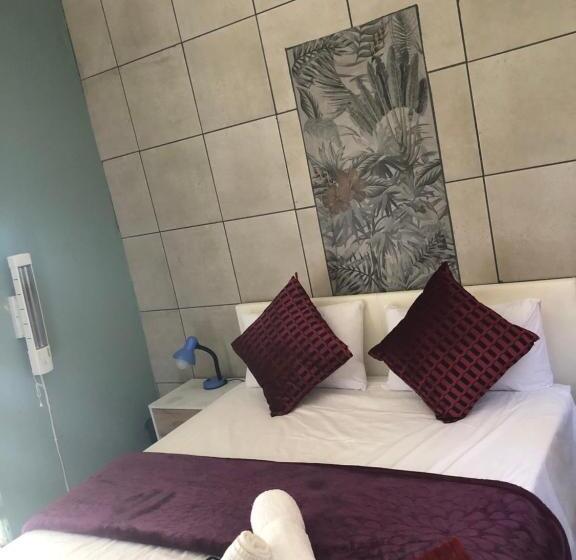 פנסיון Pozi Guest House