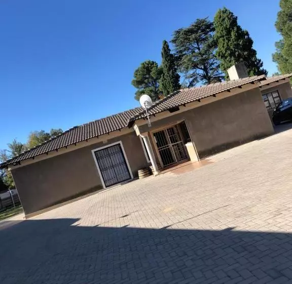 ペンション Pozi Guest House