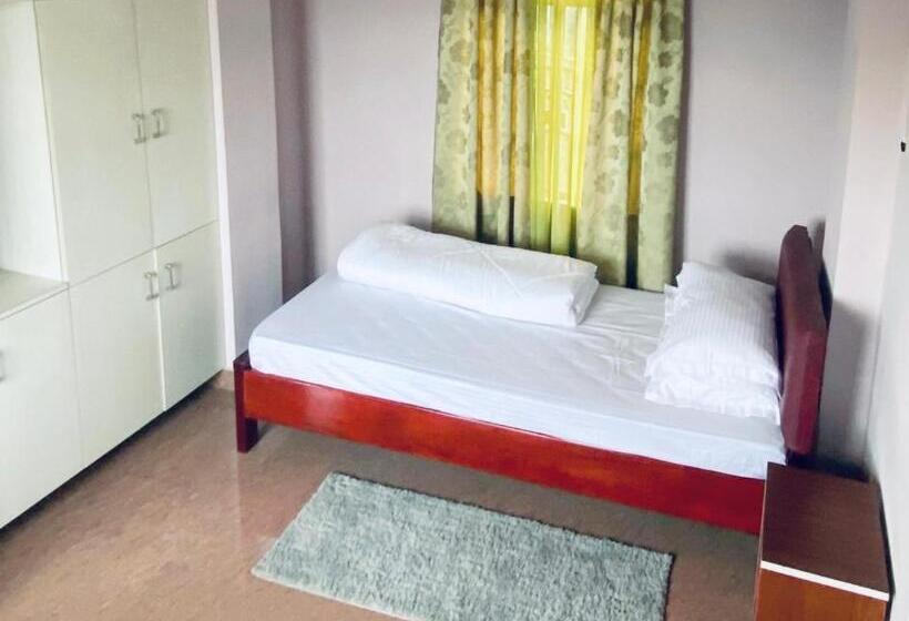 פנסיון The Palm Guest House