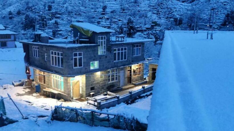 호텔 Above End Beyond