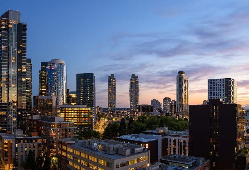 Astra Hotel, Seattle, A Tribute Portfolio Hotel By Marriott No Resort Fees