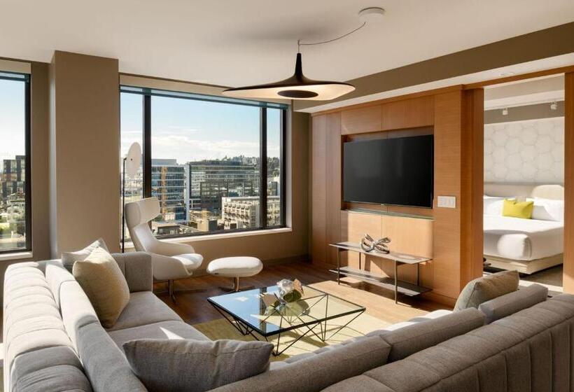 Astra Hotel, Seattle, A Tribute Portfolio Hotel By Marriott No Resort Fees