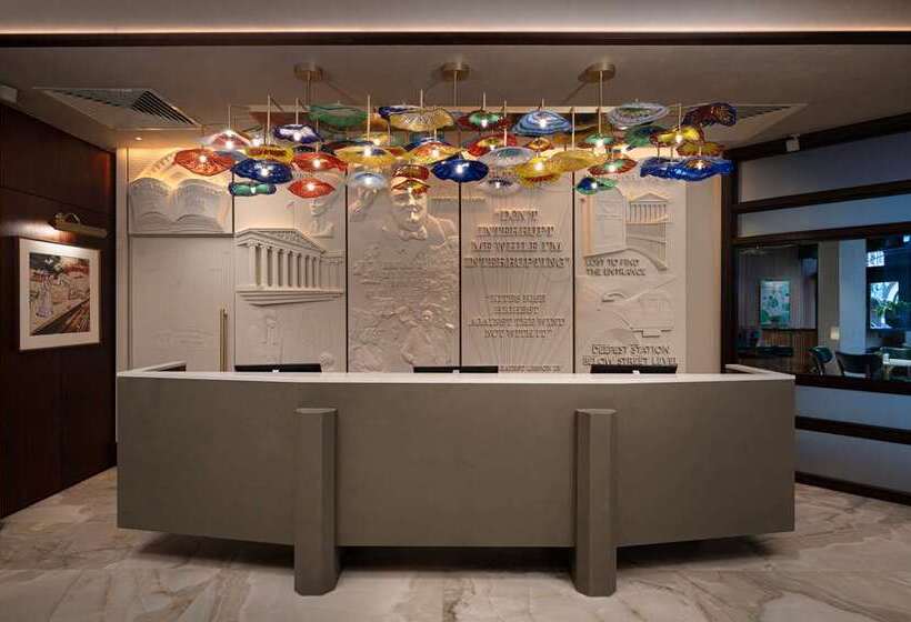 هتل Lost Property St. Paul S London, Curio Collection By Hilton