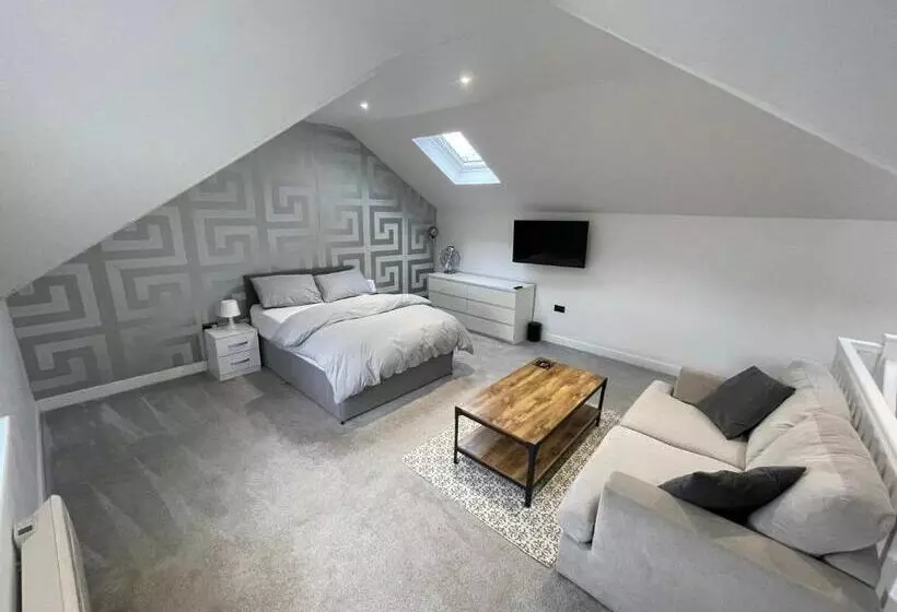 Welcome Properties   Self Check In Whole Apartment